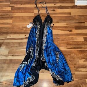 NWT Woman’s Small Halter Dress